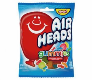 Speel met heerlijke stijlen van Airheads Gummies met ballonnen, strikjes en zonnebrillen in dezelfde heerlijk pittige smaken waar je van houdt